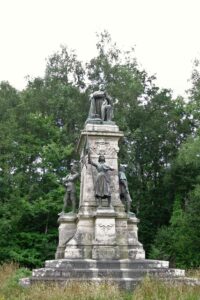 Monument_du_comte_de_Chambord_-_Sainte-Anne-d'Auray