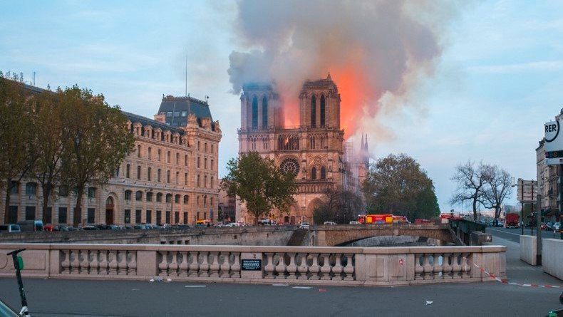 24 Mars 2022 — PARIS EN GRAND DANGER d’incendie